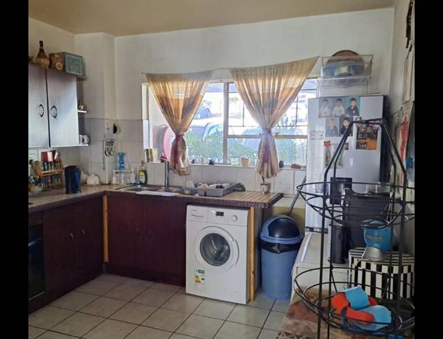 2 BEDROOM TOWNHOUSE FOR SALE IN ELANDSHAVEN